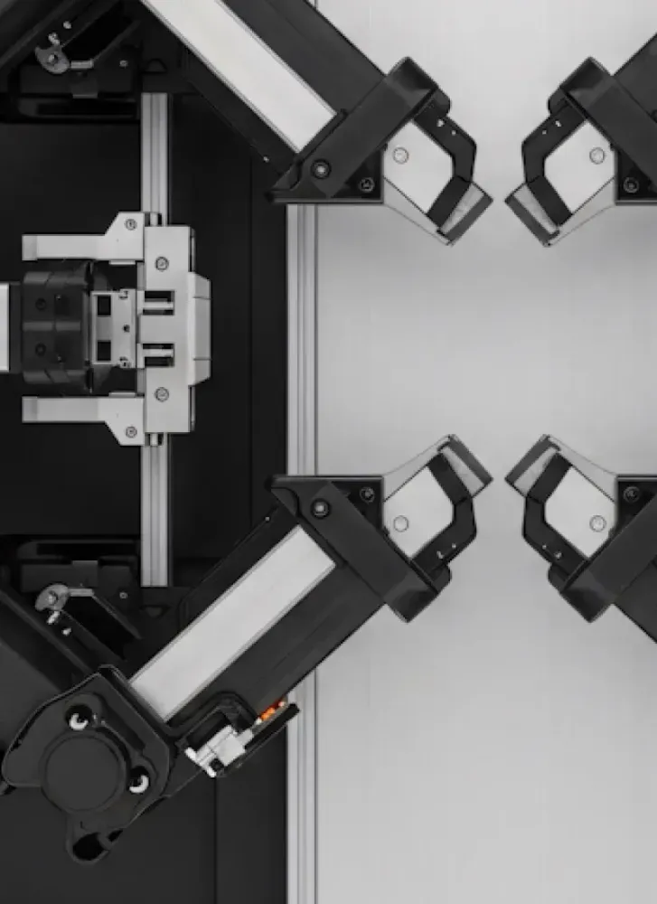 Nueva alianza Stratesys y Vester Business: Conectando la planta industrial en tiempo real